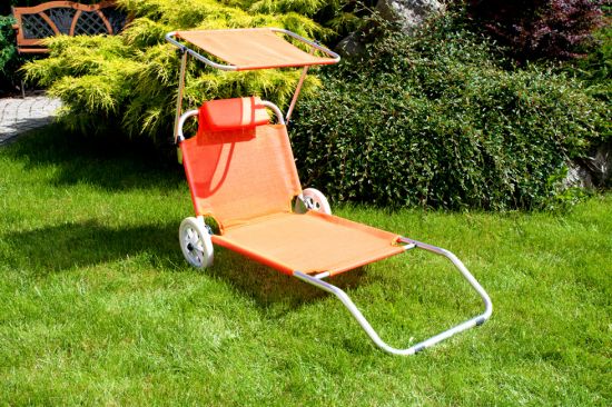 Leżak plażowy na k&oacute;łkach ogrodowy z daszkiem kolor POMARAŃCZOWY