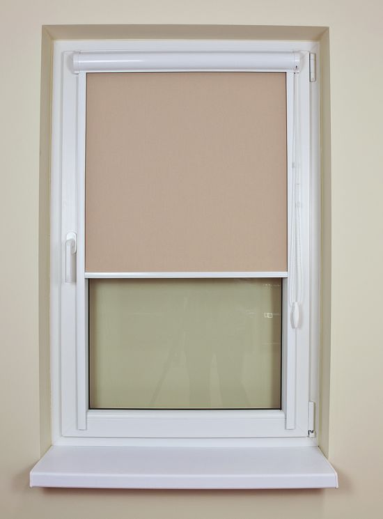 ROLETA W KASECIE UNI KOLEKCJA MATERIAŁ&Oacute;W LUX